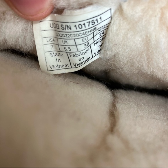 Tall Ugg Boots Chestnut - Picture 3 of 12